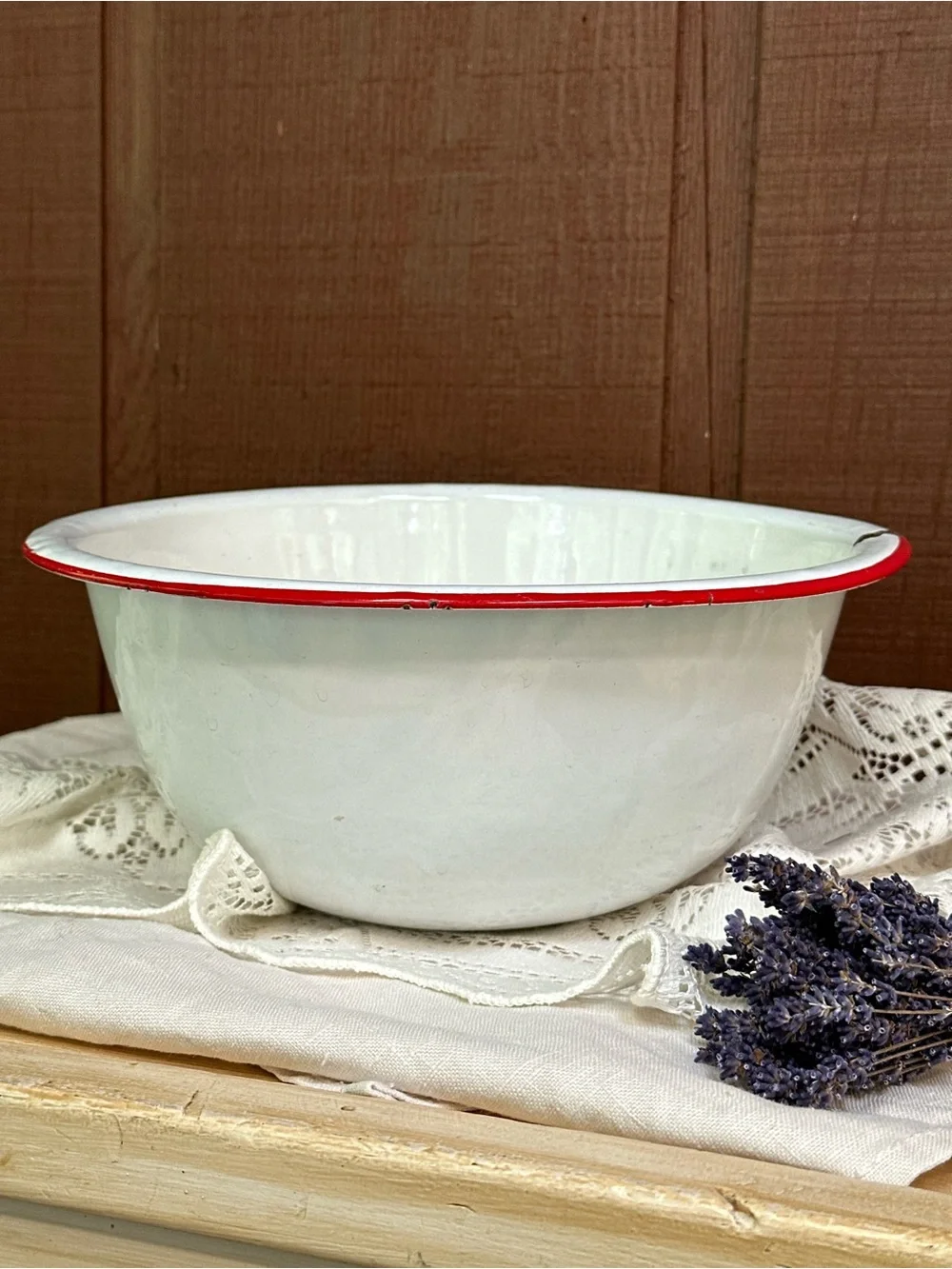Vintage Enamelware Wash Basin Bowl White Red Rim Farmhouse Rustic Decor